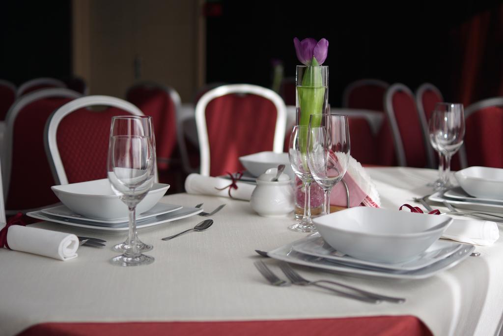Hotel Kamena Chełm Buitenkant foto