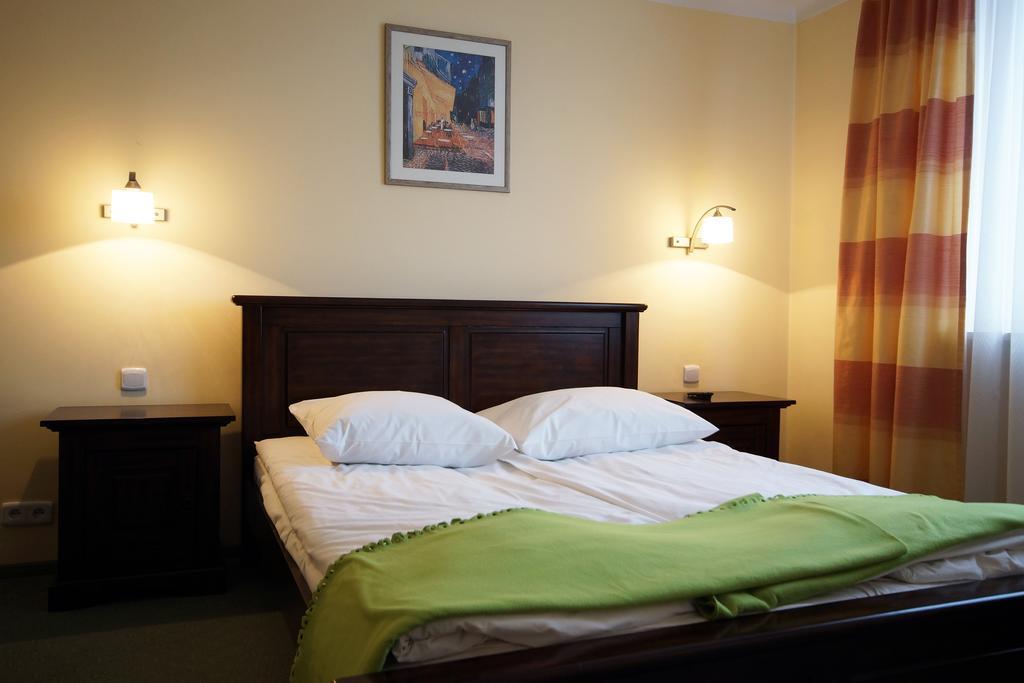 Hotel Kamena Chełm Buitenkant foto