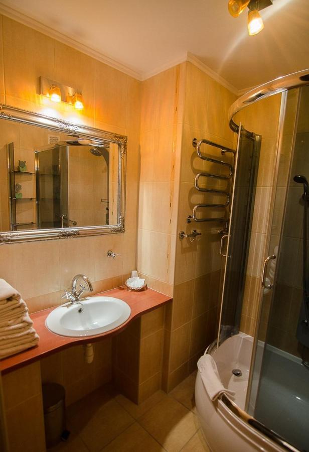 Hotel Kamena Chełm Buitenkant foto