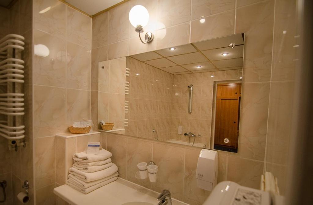Hotel Kamena Chełm Buitenkant foto